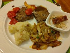 -岷山饭店-芝芝自助餐厅