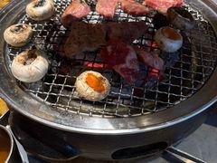 -草家酱蟹炭火烤肉店(珲春南路一店)