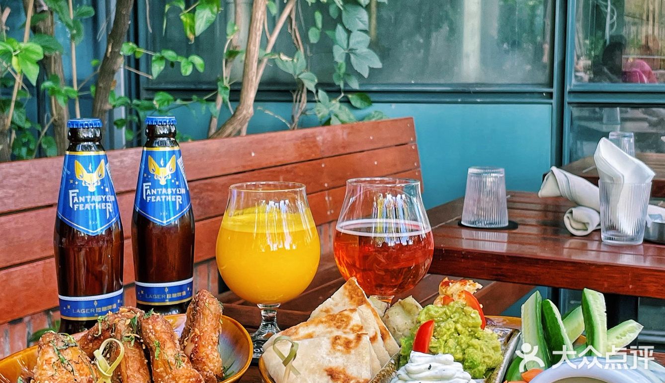 秋日必去的室外餐厅🍹午后庭院里喝酒好惬意