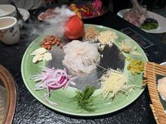 -得意咚瓜·顺德鱼生·冬瓜火锅(深圳首店)