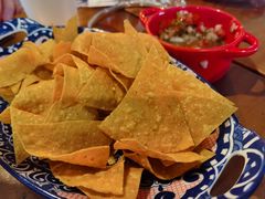 墨式玉米脆片配番茄粒粒沙拉-TEQO·Mexican food & Bar