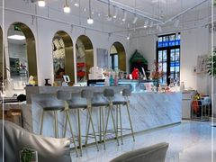 -Fridi Patisserie Cafe