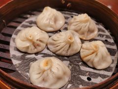 鲜肉小笼-老半斋(福州路店)