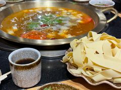 -顶顶汤火牛排火锅·经典铜锅涮肉