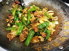 -费大厨辣椒炒肉(高铁吾悦广场店)