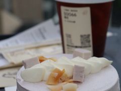 爆芋泥蛋糕-喜茶(深圳欢乐海岸LAB店)