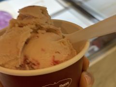 草莓冰淇淋-哈根达斯(泉州万达店)