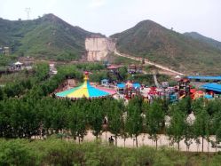 -窦王岭景区游乐场