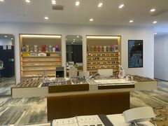 -三目眼镜·蔡司视觉合作店(青浦宝龙店)