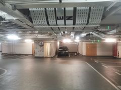 -兴业太古汇·停车场