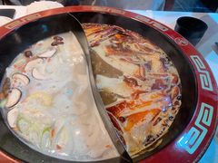 鸳鸯锅底-京门活鱼馆·鱼火锅(百子湾（原红庙）店)