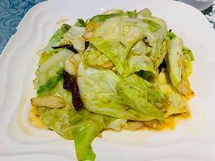 炝炒莲白-巴扎美食·新疆菜·西域歌舞表演餐厅(新疆大厦店)