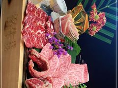 -铭牛烧肉·和牛海鲜自助(高新月牙湖店)