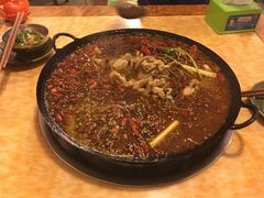 -鸿顺老铁锅美蛙鱼府(解放碑店)