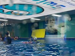 -Swim斯卫姆国际儿童游泳中心(红博中央公园店)