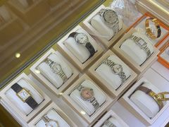 -海星奢选二手奢侈品手表包包鉴定回收寄卖(墨玉南路店)