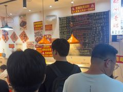 -柳州肥姨妈大骨螺蛳粉(沙河店)