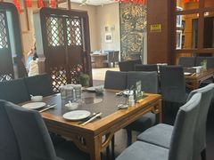 -黔蘑菇四季餐厅(观山湖店)