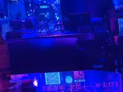 -汉斯酒吧
