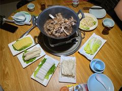 -茸梅路右拐龙虾-农家菜(松江店)