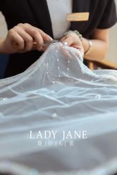 -Lady  Jane高端婚纱礼服馆