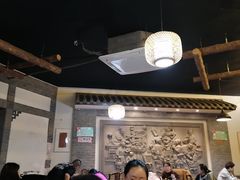 大堂-王明古法砂锅居(开化寺店)