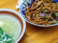 -珠宝街老左杂酱面馆