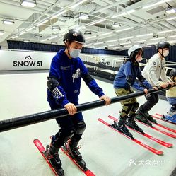 滑雪能成为城市健身方式吗？「SNOW51」用门店培训+会员制+雪季旅行打了一个样本爱游戏- 爱游戏体育- AYX爱游戏体育官方网站