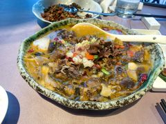 -彩云天云南餐厅
