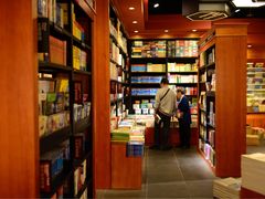 -西西弗书店&矢量咖啡(静安大悦城店)