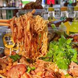 这个点想不想吃刚刚烤出来马路边边的冒烤鸭🦆