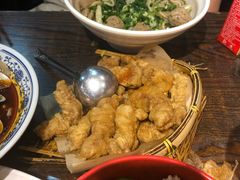 -爆炸头阿姨小四川正宗川味小吃(无任何分店)