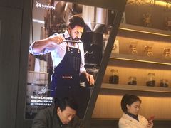 -瑞幸咖啡(杭州绿地中央店)