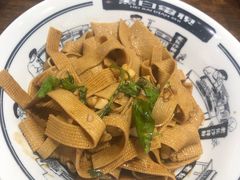 -黑白电视长沙小吃(悦汇城店)