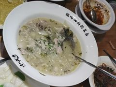 -严记小天府酸菜鱼(西四路店)