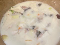 -滇香肴·云南菜蒸汽石锅鱼(云南北路店)