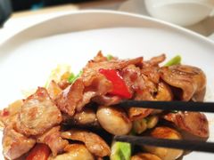 香煎口蘑脆爽肉-周三的情书花园餐厅(江北店)