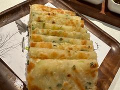 特色葱花饼-四季民福烤鸭店(王府井东安门店)
