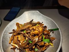 干锅茶树菇-韵秋荷(宝山龙湖天街店)