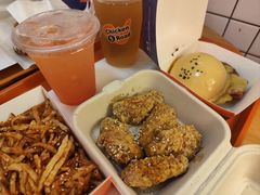 芝士熔岩牛肉汉堡-前进5路汉堡炸鸡(前进五路店)