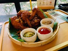 -莓园冰淇淋店