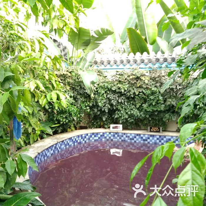 花溪地温泉生态乐园