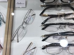 -茂昌眼镜(南京东路店)
