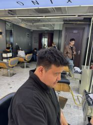 -藤野造型烫发染发