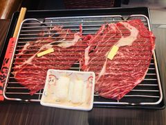 铺天盖地火牛寿司（2枚）-仙隐小鹿中华料理(南宁万象城店)