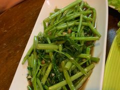 -Dang restaurant (patong phuket)