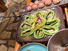 -老牌坊云南鱼豆花火锅(爱建店)