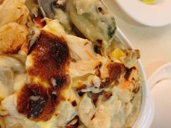 芝士焗海鲜鸡扒饭-香港新发烧腊茶餐厅(万象店)