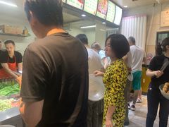 等位区-林静小吃(复兴路店)