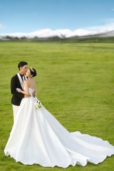 -喜爱高定婚纱摄影